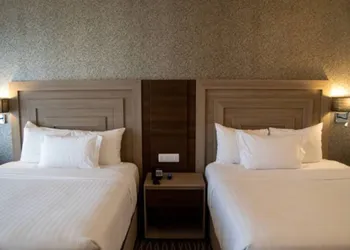 Hilton Garden Inn Leon hotel thumbnail 5