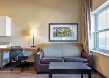Extended Stay America Suites Chicago O'Hare Allstate Arena hotel thumbnail 6