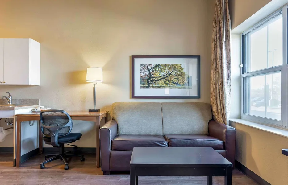 Extended Stay America Suites Chicago O'Hare Allstate Arena hotel detail image 6