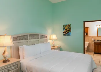 Grassy Flats Resort & Beach Club hotel thumbnail 6