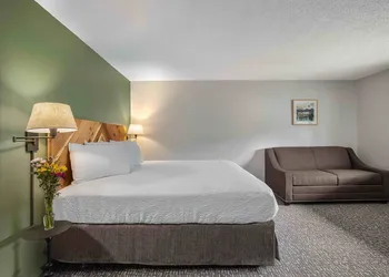 The Lodge at Mount Snow hotel thumbnail 6