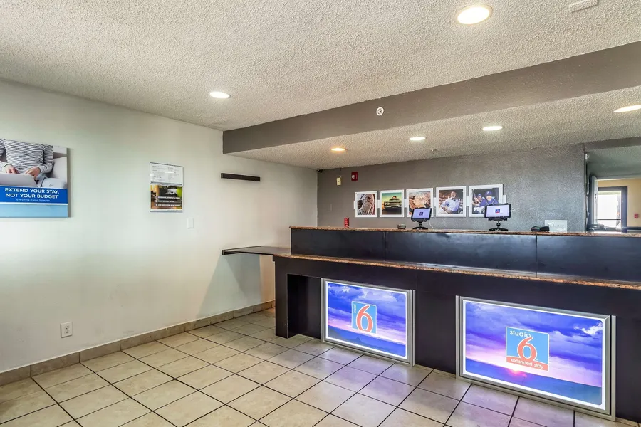 Motel 6 Corpus Christi, TX – North hotel detail image 2