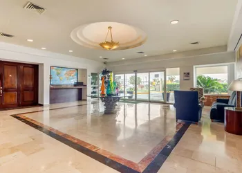 Quality Inn Monterrey La Fe hotel thumbnail 3