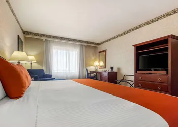 Quality Inn Monterrey La Fe hotel thumbnail 6