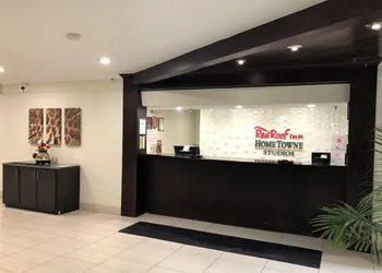 HomeTowne Studios by Red Roof Bordentown - McGuire AFB hotel thumbnail 3