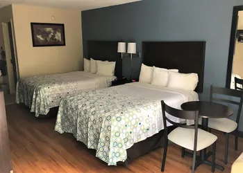 HomeTowne Studios by Red Roof Bordentown - McGuire AFB hotel thumbnail 6