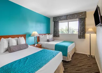 Howard Johnson Suites by Wyndham San Diego Chula Vista/BayFt hotel thumbnail 8