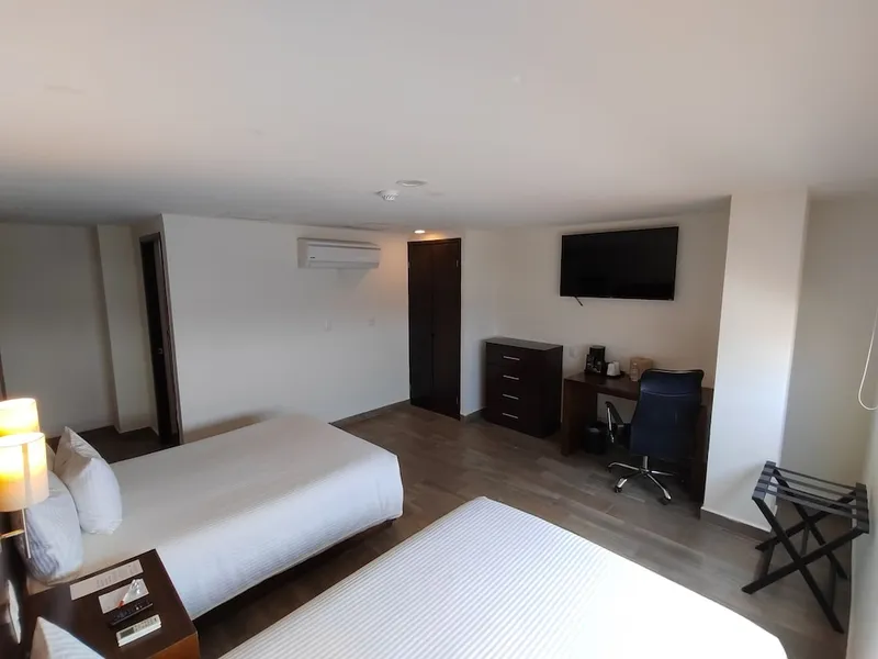 Ramada by Wyndham Tampico Centro hotel detail image 6