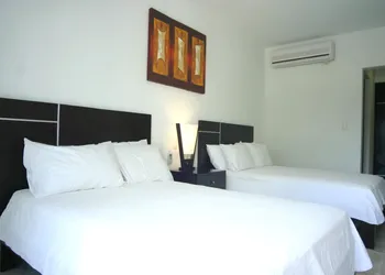 Hotel Holly hotel thumbnail 6