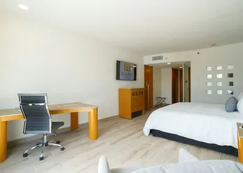 Real Inn Torreón hotel thumbnail 5