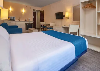 City Express by Marriott Puebla Angelopolis hotel thumbnail 5