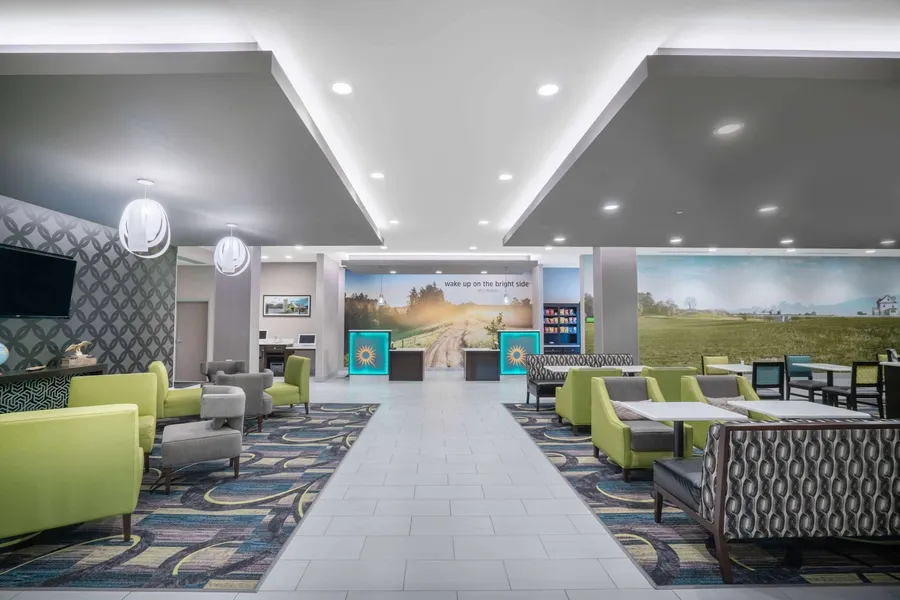 La Quinta Inn & Suites by Wyndham West Memphis hotel detail image 2