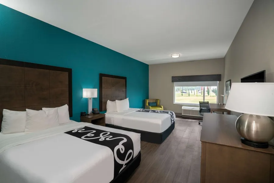 La Quinta Inn & Suites by Wyndham West Memphis hotel detail image 6