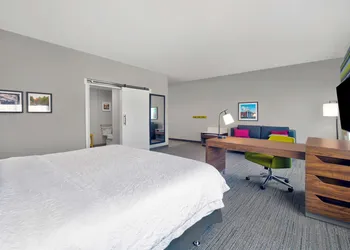 Hampton Inn by Hilton Abingdon hotel thumbnail 5