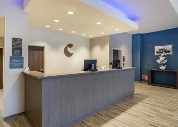 Comfort Suites Grandview - Kansas City hotel thumbnail 2