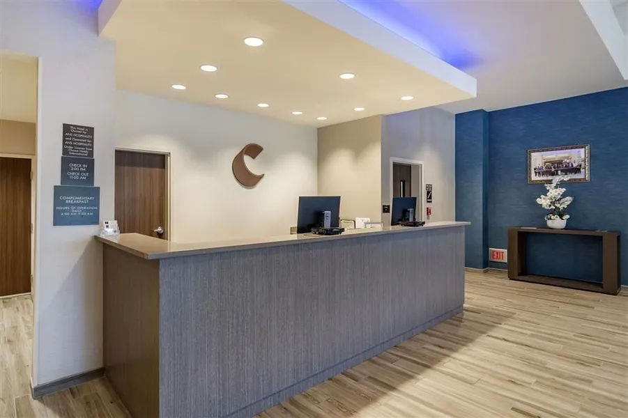 Comfort Suites Grandview - Kansas City hotel detail image 2