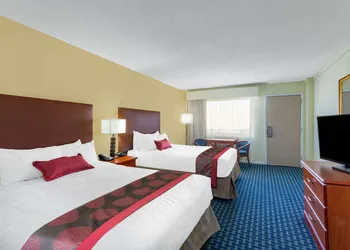 Ramada by Wyndham Virginia Beach hotel thumbnail 5