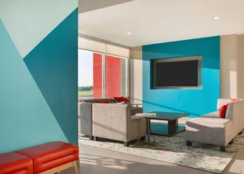 avid hotel Melbourne Viera by IHG hotel thumbnail 2