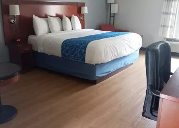 Travelodge by Wyndham Petersburg hotel thumbnail 5