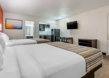 Suburban Studios Spartanburg - I-26 hotel thumbnail 4