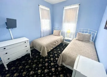 Quaker Inn hotel thumbnail 7