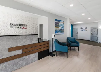 HomeTowne Studios By Red Roof Newport News – Hampton West hotel thumbnail 2
