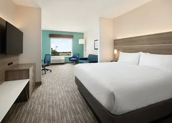 HOLIDAY INN EXPRESS & SUITES GULF BREEZE - PENSACOLA AREA by IHG hotel thumbnail 5