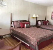 Island Pond Country Inn (Formerly the Lakefront Inn & Motel) hotel detail image 4