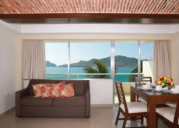 Las Flores Beach Resort hotel thumbnail 7