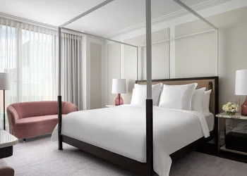 Four Seasons Hotel Montreal hotel thumbnail 6