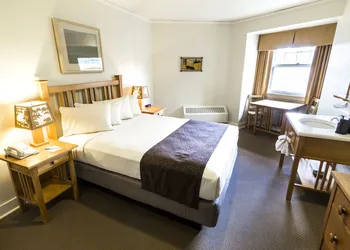Old Faithful Inn - Inside the Park hotel thumbnail 6