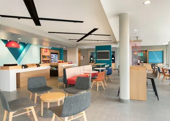 avid hotel Austin – Tech Ridge by IHG hotel thumbnail 2