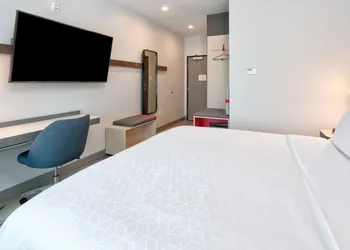 avid hotel Austin – Tech Ridge by IHG hotel thumbnail 7