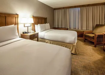 DoubleTree by Hilton Libertyville - Mundelein hotel thumbnail 5
