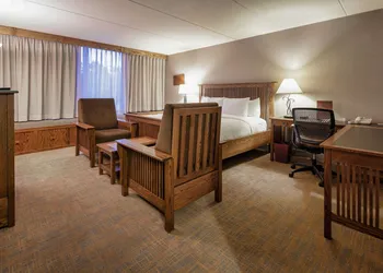 DoubleTree by Hilton Libertyville - Mundelein hotel thumbnail 7
