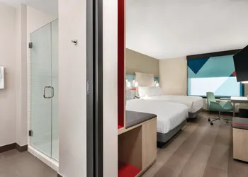 avid hotel Tulsa South - Medical District by IHG hotel thumbnail 6