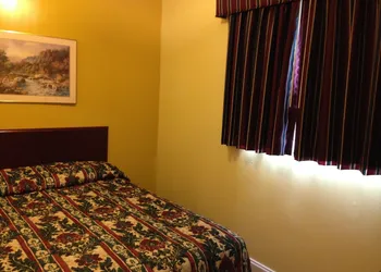 Flamingo Inn hotel thumbnail 2
