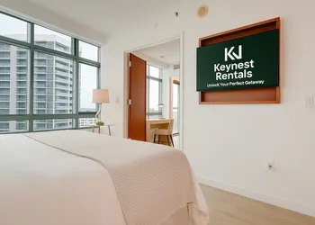 AKA Miami Brickell - Residence hotel thumbnail 2