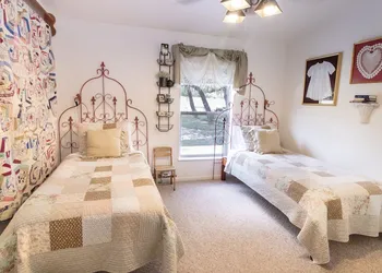 BellaVida B&B and Retreat hotel thumbnail 3