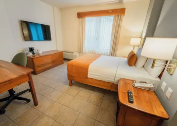 Comfort Inn Tampico hotel thumbnail 4
