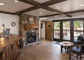 The Landing at Estes Park - Riverside Retreat hotel thumbnail 3