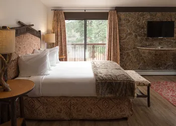 The Landing at Estes Park - Riverside Retreat hotel thumbnail 5