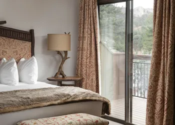 The Landing at Estes Park - Riverside Retreat hotel thumbnail 7