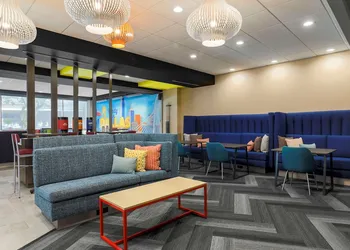 Tru by Hilton Dallas Downtown Market Center hotel thumbnail 2