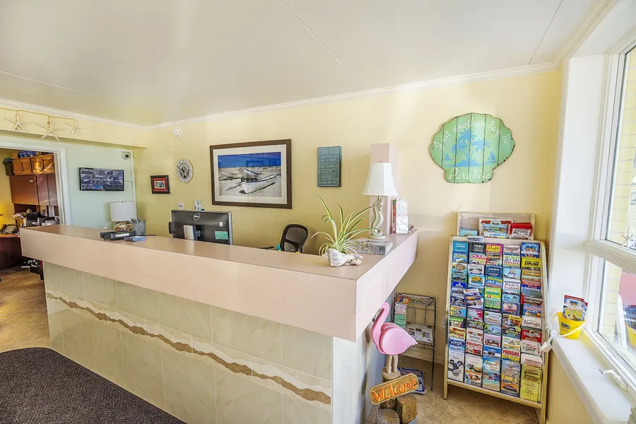 Paradise Oceanfront Resort hotel detail image 2