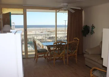 Paradise Oceanfront Resort hotel thumbnail 7