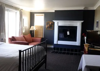 Auberge La Camarine hotel thumbnail 4