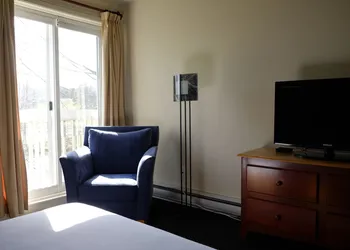 Auberge La Camarine hotel thumbnail 8