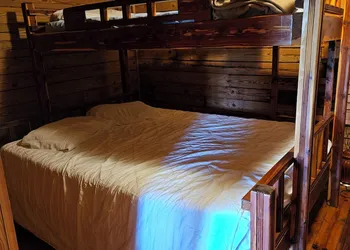 Riverview Cabins hotel thumbnail 2