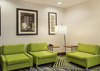 Holiday Inn Express and Suites Griffin by IHG hotel thumbnail 3